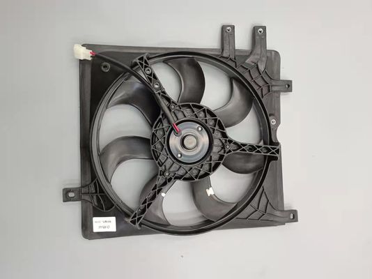Aggiornare il sistema di raffreddamento del camion e dell' autobus con un radiatore originale con motore