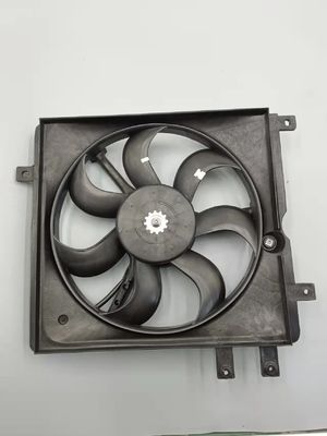 Aggiornare il sistema di raffreddamento del camion e dell' autobus con un radiatore originale con motore