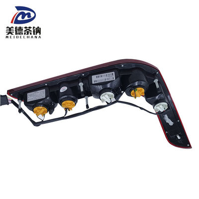 L'immagine mostra gli accessori della lampada per autobus 37HA1-73200-AMP Lampada di posizione posteriore ausiliaria destra